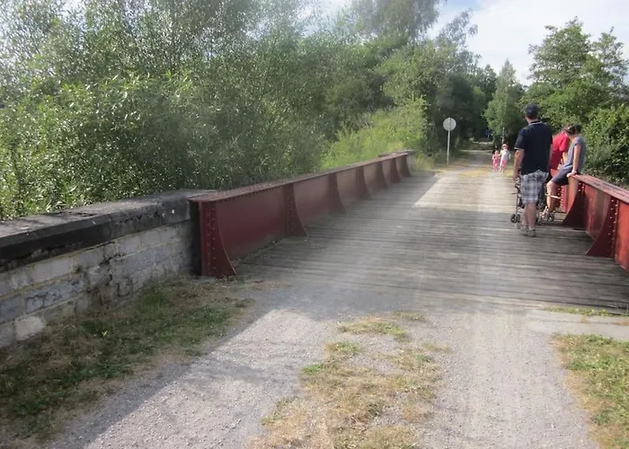 Au Calme En Ardenne 民宿